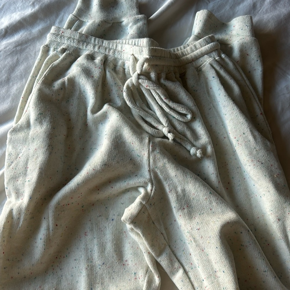 Carly Jean joggers size small multicolored